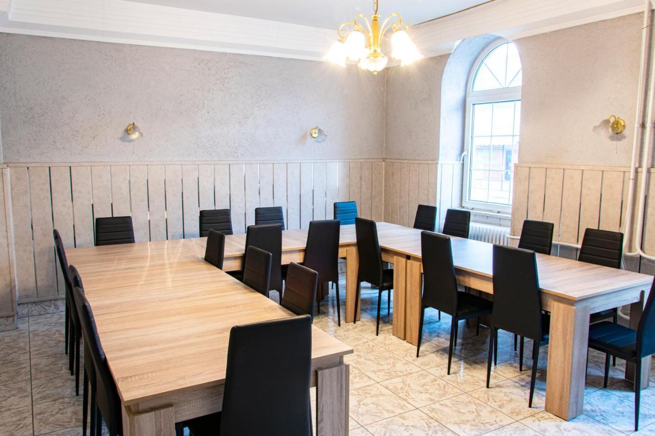 Komplex -Rendezvenytermek-Panzio-Apartman-Irodak- Mateszalka Eksteriør bilde