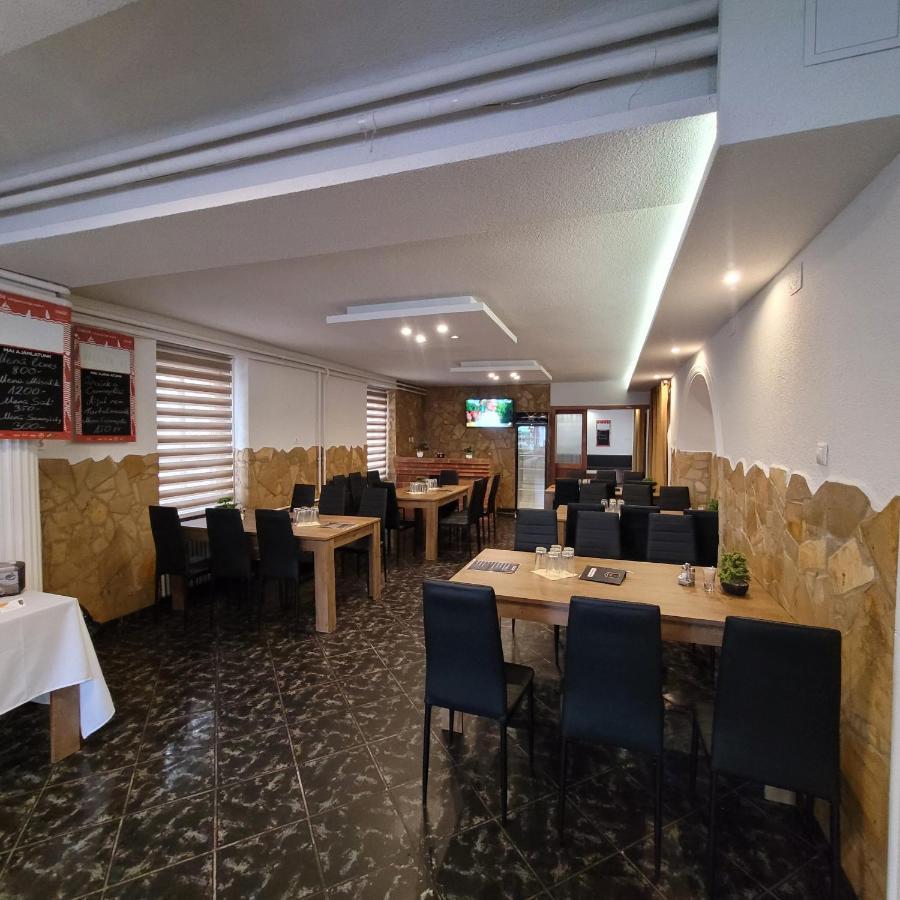 Komplex -Rendezvenytermek-Panzio-Apartman-Irodak- Mateszalka Eksteriør bilde